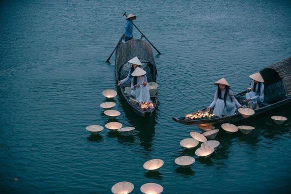 Jade Hotel Hue Buitenkant foto